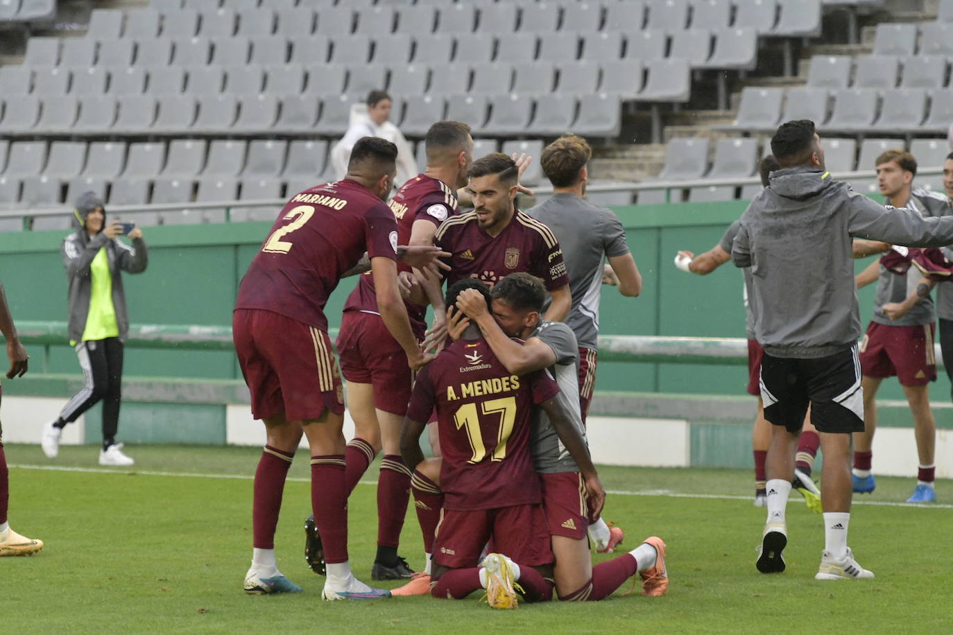 La derrota en Córdoba manda al Badajoz a Segunda RFEF