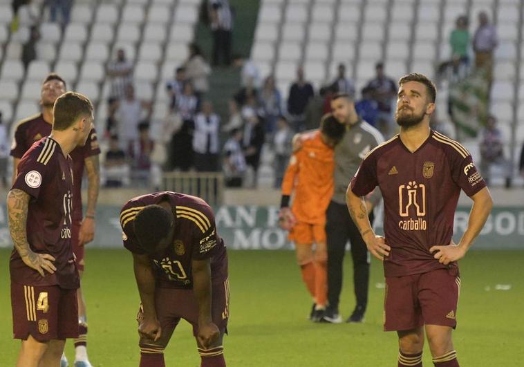 Estrepitoso hundimiento del Badajoz