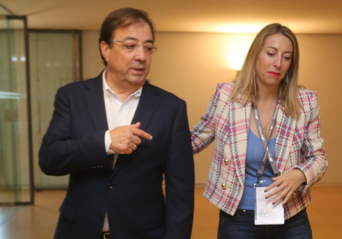 Guillermo Fernández Vara y María Guardiola han coincidido este mediodía en Mérida.