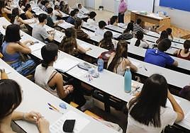 Unos 5.400 alumnos inician este martes en Extremadura las pruebas de la EBAU