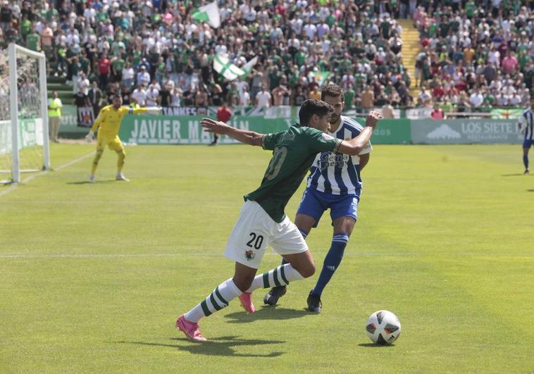 El Cacereño deja vivo al Recreativo