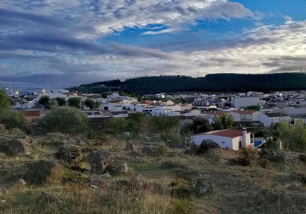 Vistas de Los Santos de Maimona.