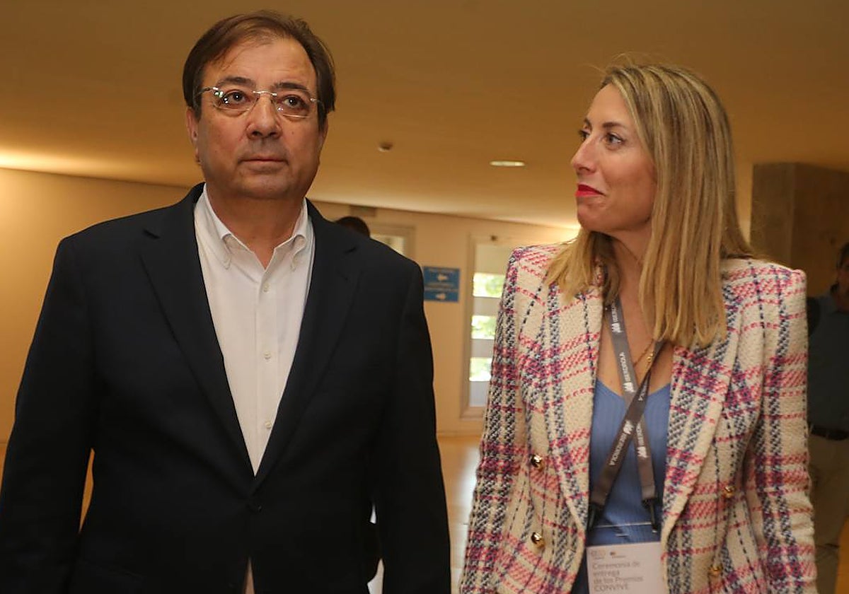 Guillermo Fernández Vara y María Guardiola, juntos la pasada semana en un acto en Mérida.