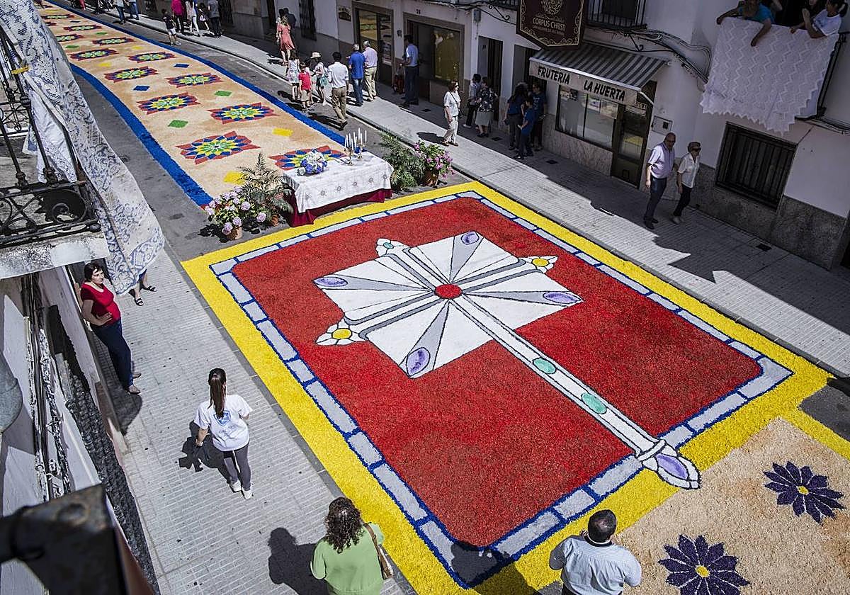 Alfombras en la pasada edición del Corpus de San Vicente.
