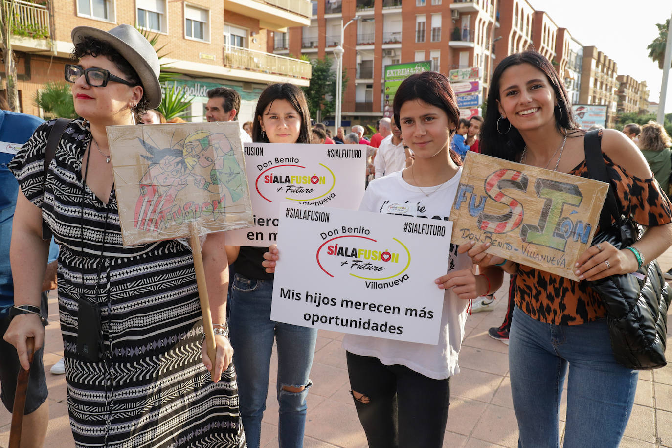 Manifestación de apoyo a la fusión de Don Benito-Villanueva (I)