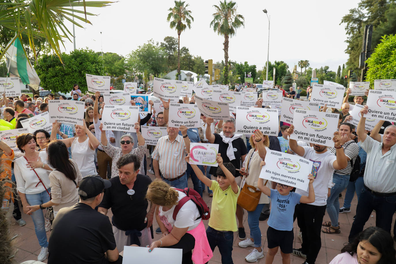 Manifestación de apoyo a la fusión de Don Benito-Villanueva (I)