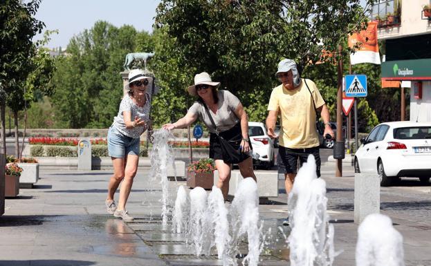 La Aemet prevé un verano más caluroso y lluvioso de lo normal en la región