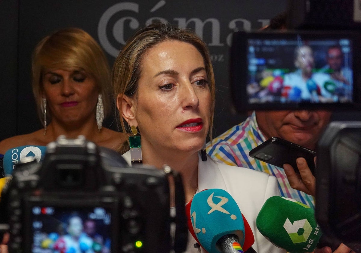 María Guardiola, en su visita a la Cámara de Badajoz el pasado lunes.