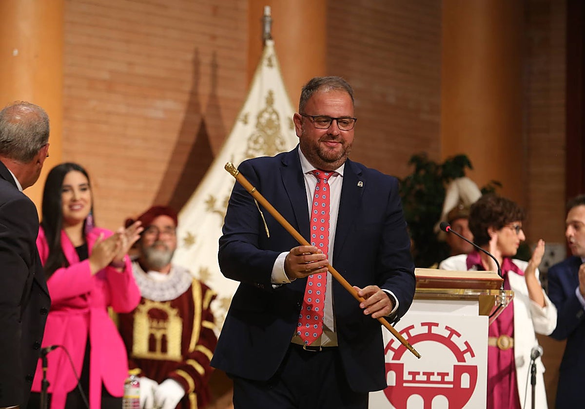 El socialista Rodríguez Osuna en su tercera investidura de esta mañana.