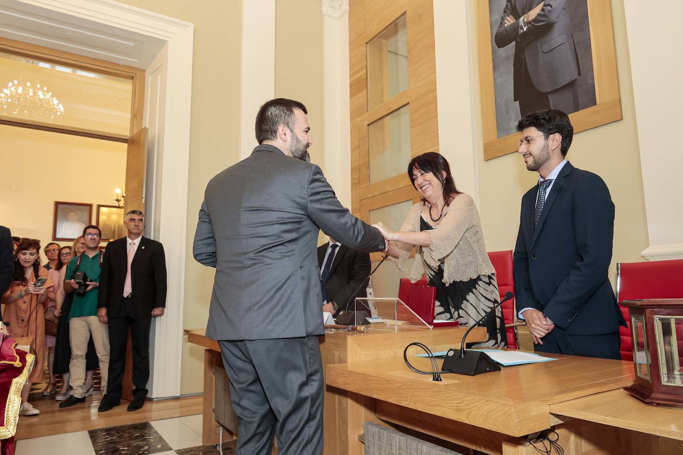 Pleno de investidura en el Ayuntamiento de Cáceres