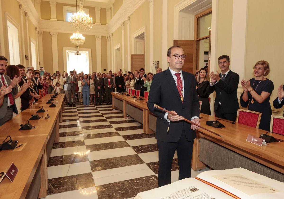 Pleno de investidura en el Ayuntamiento de Cáceres