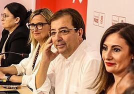 Vara flanqueado por Martín y Garlito.