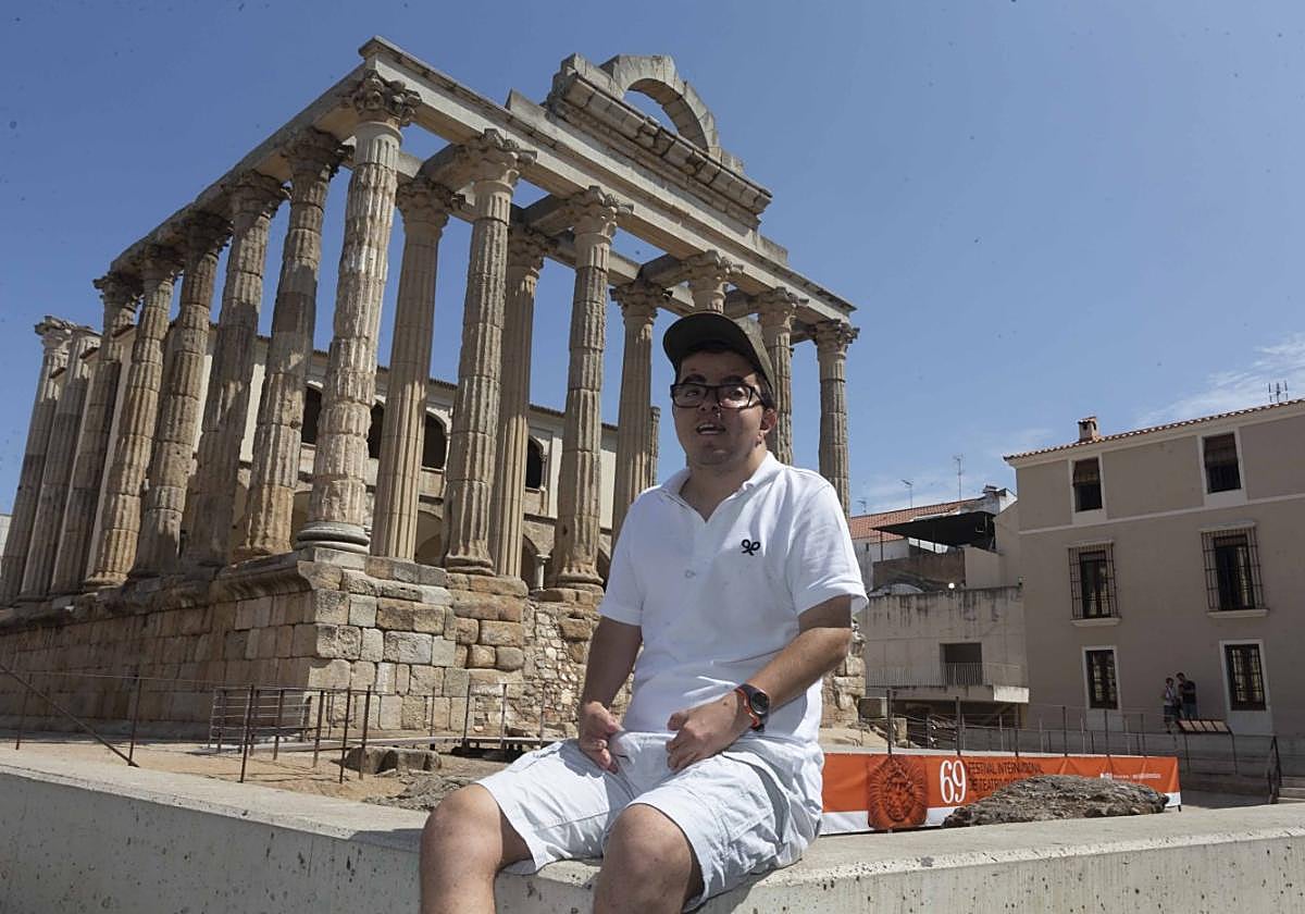 César Díez Rivero, en el Templo de Diana.