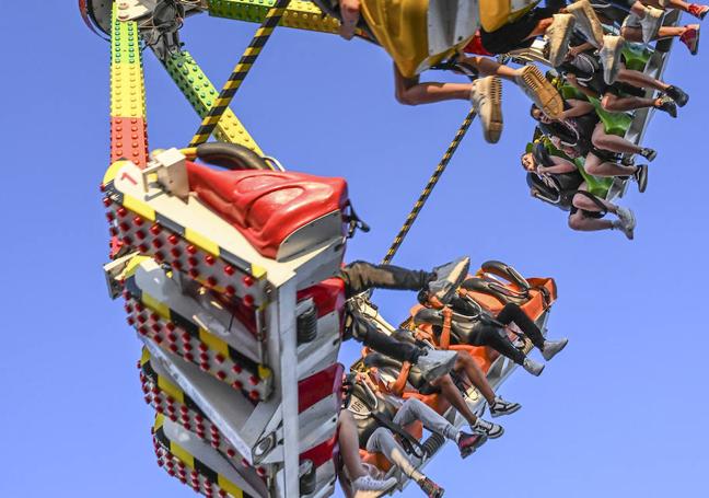 Atracciones para valientes en el ferial de Caya.