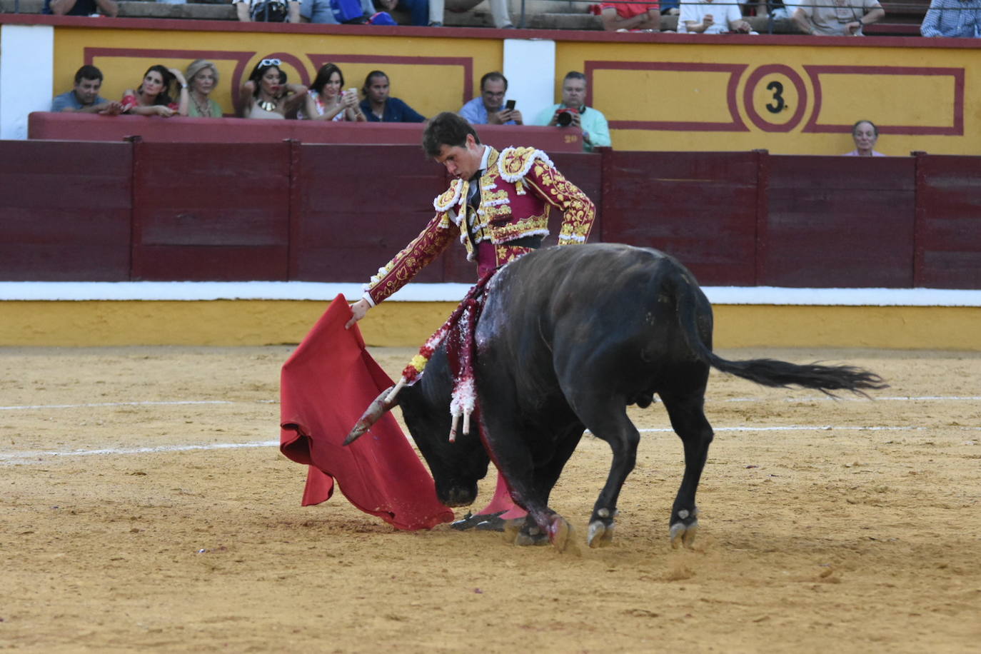 Las mejores imágenes de la corrida de toros de Zalduendo II