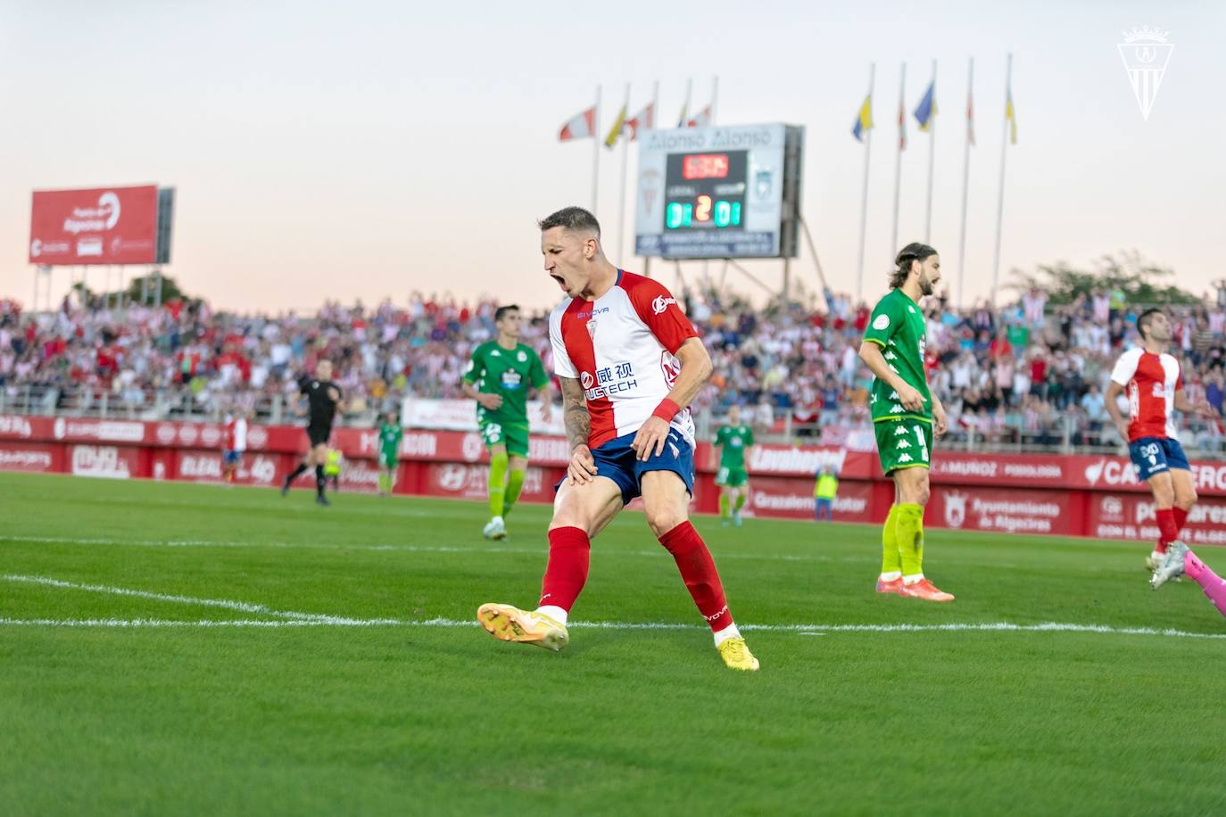 Iñaki Elejalde con su último equipo, el Algeciras, en el Nuevo Mirador.