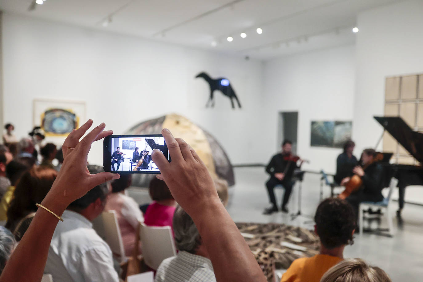 Amigos de Helga de Alvear celebra su décimo aniversario