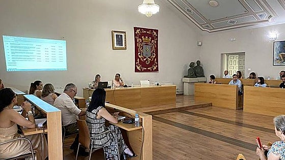 Almendralejo solo paga 50 euros más la dedicación plena que al 60%