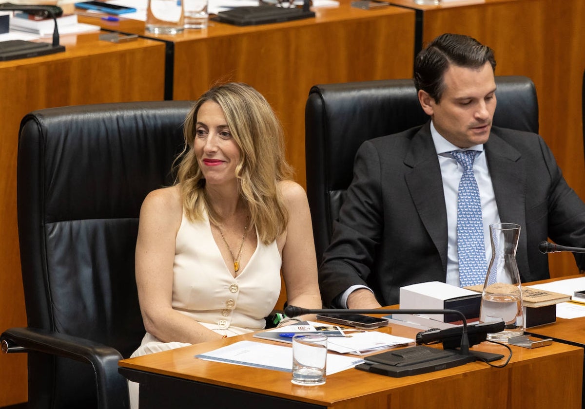 María Guardiola, presidenta del PP extremeño y Abel Bautista, secretario general.