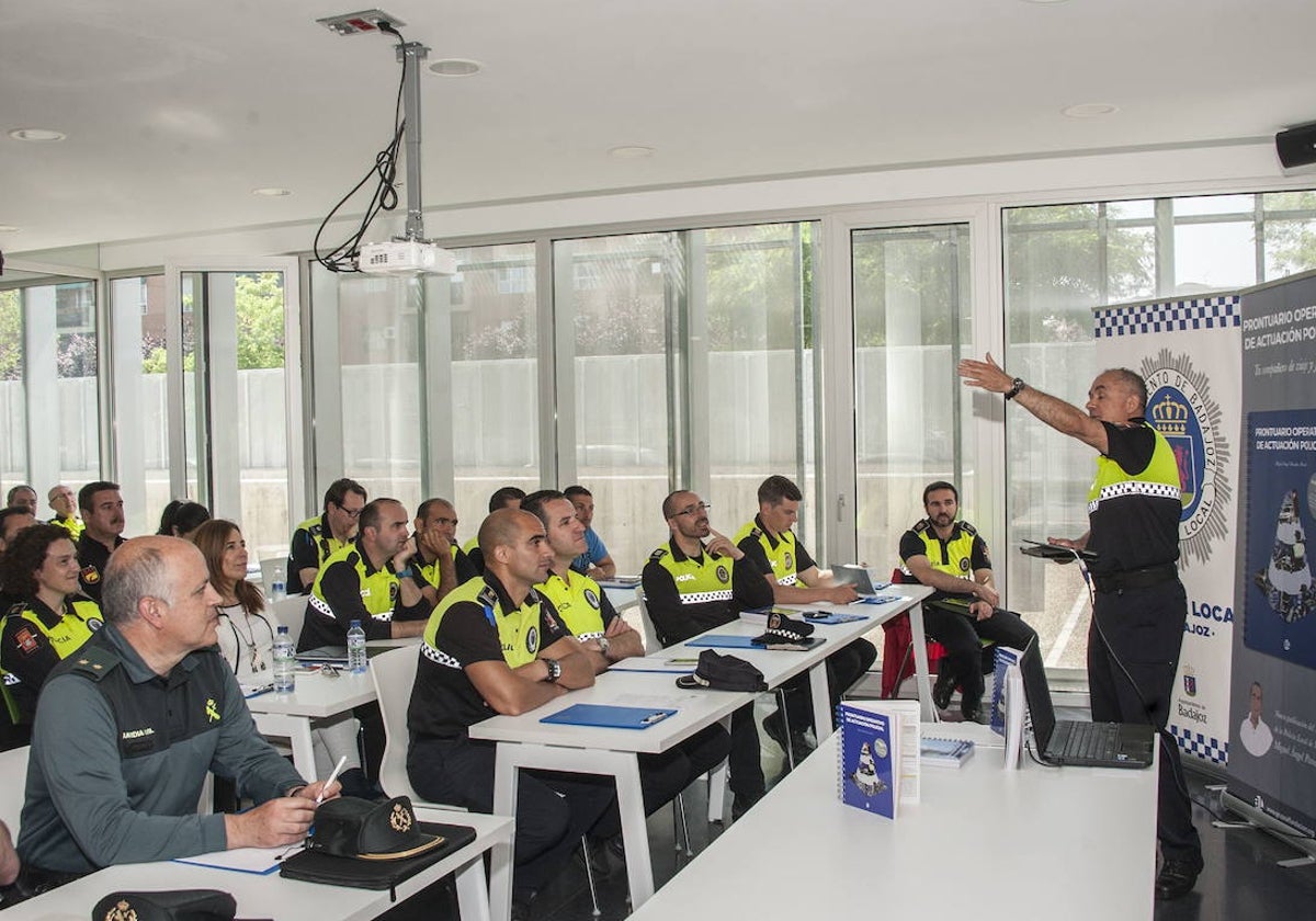 Curso formativo en la Academia de Seguridad Pública de Extremadura.