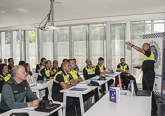 Curso formativo en la Academia de Seguridad Pública de Extremadura.