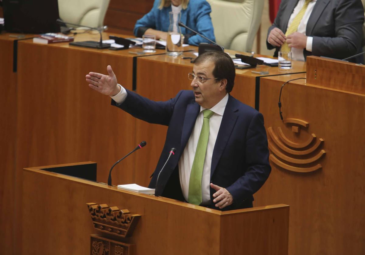 Guillermo Fernández Vara, en la Asamblea de Extremadura este viernes.