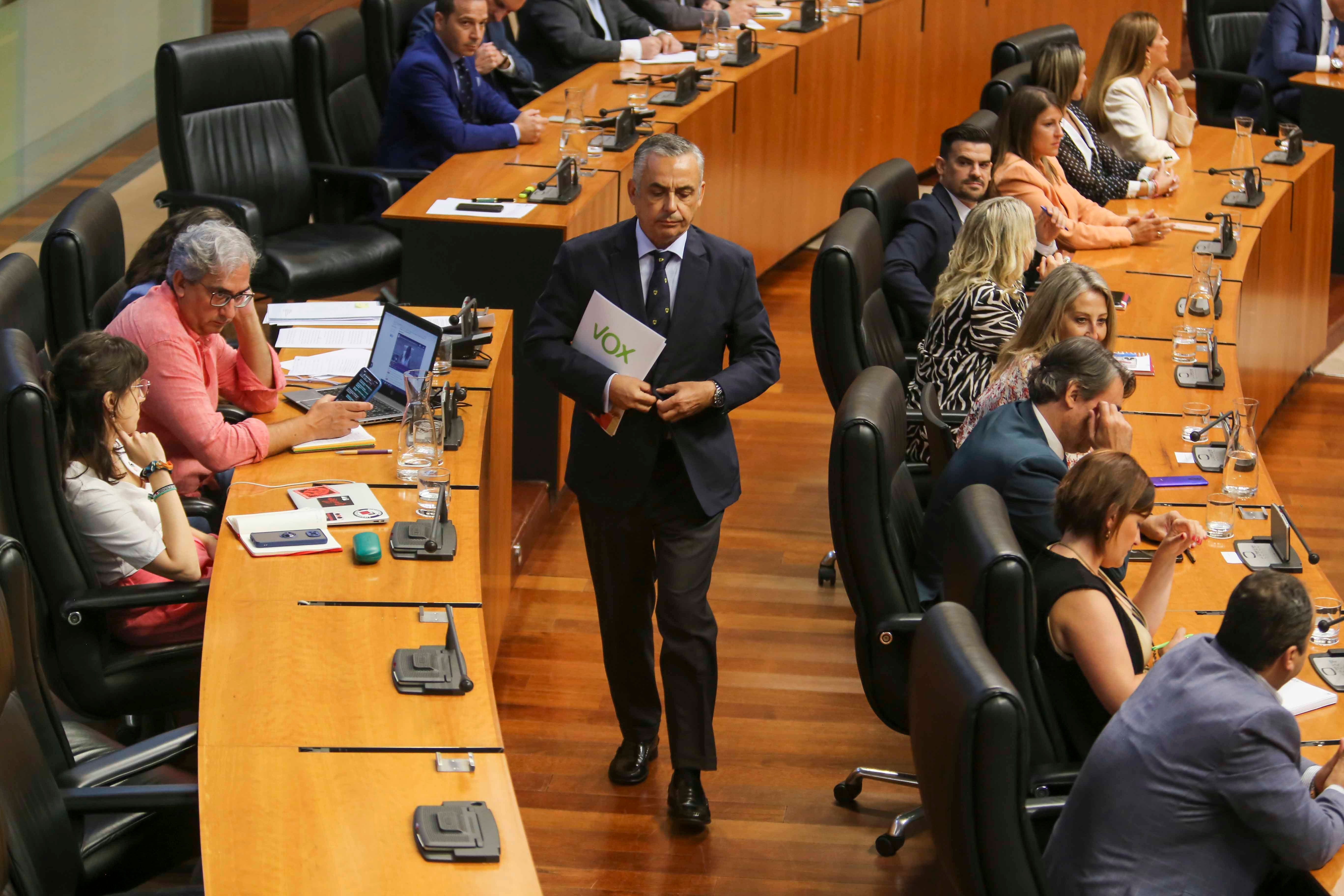 La segunda sesión del debate de investidura de María Guardiola, en imágenes