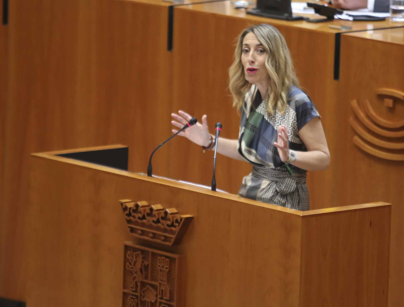 María Guardiola durante su intervención este viernes en la Asamblea de Extremadura.