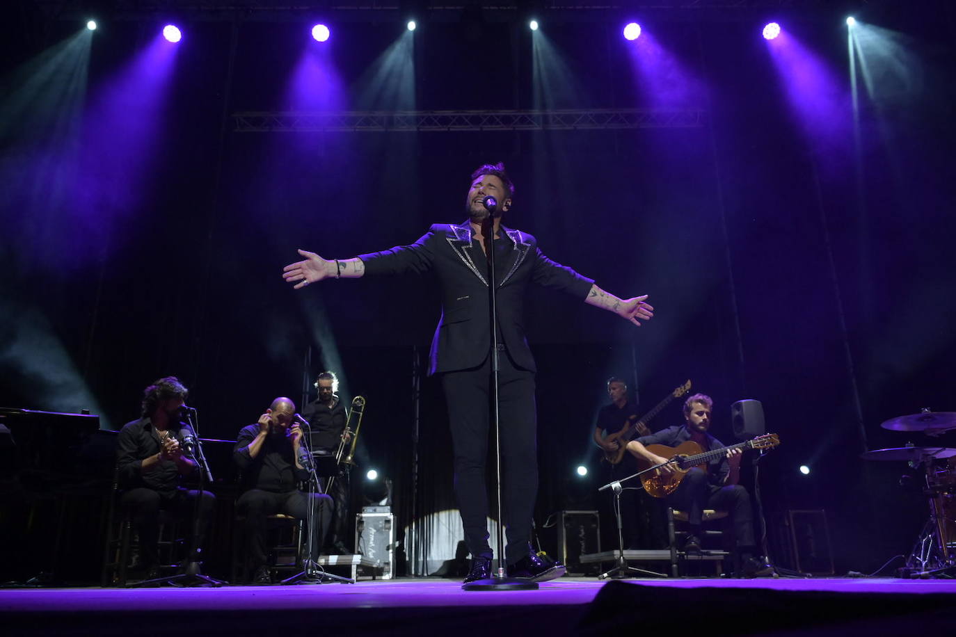 Actuación de Miguel Poveda en el Alcazaba Festival de Badajoz