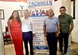 Organizadores y responsables del acto.