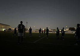 Momento del apagón este viernes en el Montijo-Badajoz.