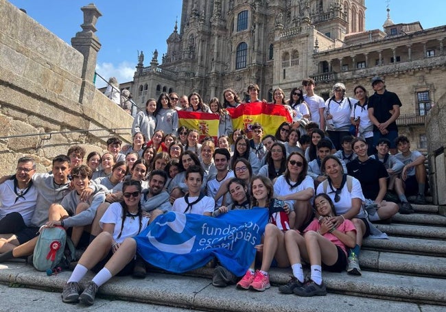 El grupo del colegio Santa Eulalia, en su Camino de Santiago de este año.