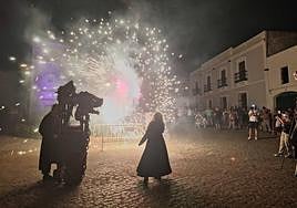 La ruta nocturna discurrió este año por las calles principales de la localidad.