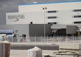 Centro de Amazon en la plataforma logística del Suroeste Europeo en una imagen de archivo.
