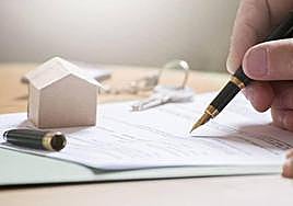 Los cacereños piden 24 millones de euros menos en hipotecas ante la subida de tipos