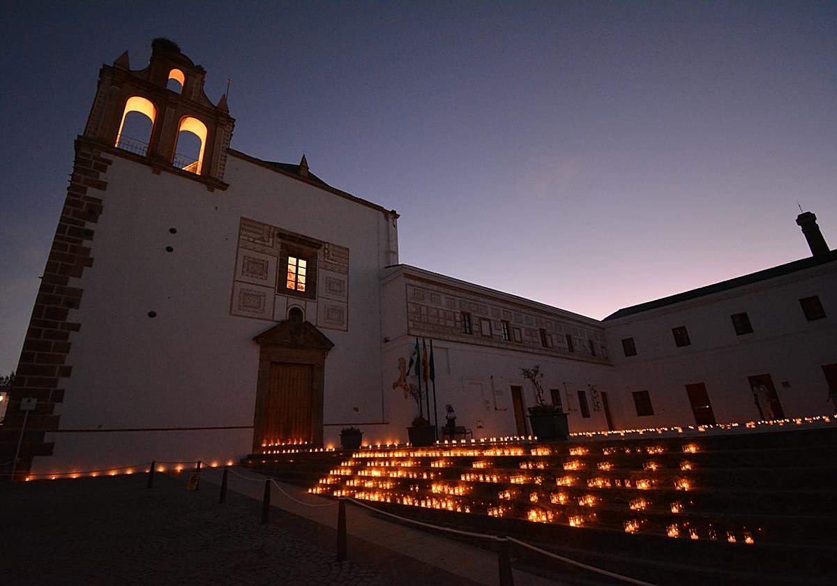 Fregenal brilló durante la Noche en Blanco con más de 6.000 velas