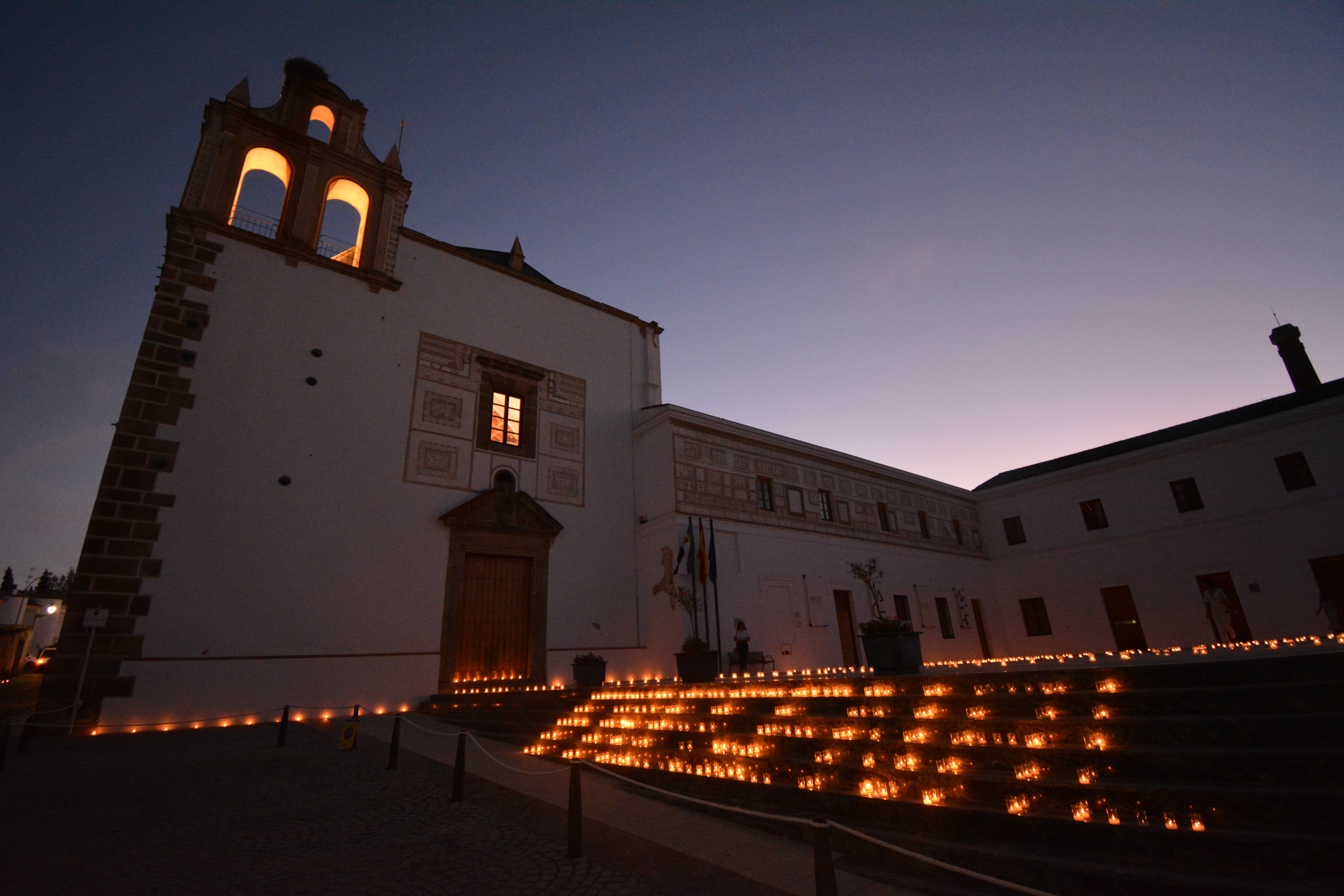 Fregenal brilló durante la Noche en Blanco con más de 6.000 velas