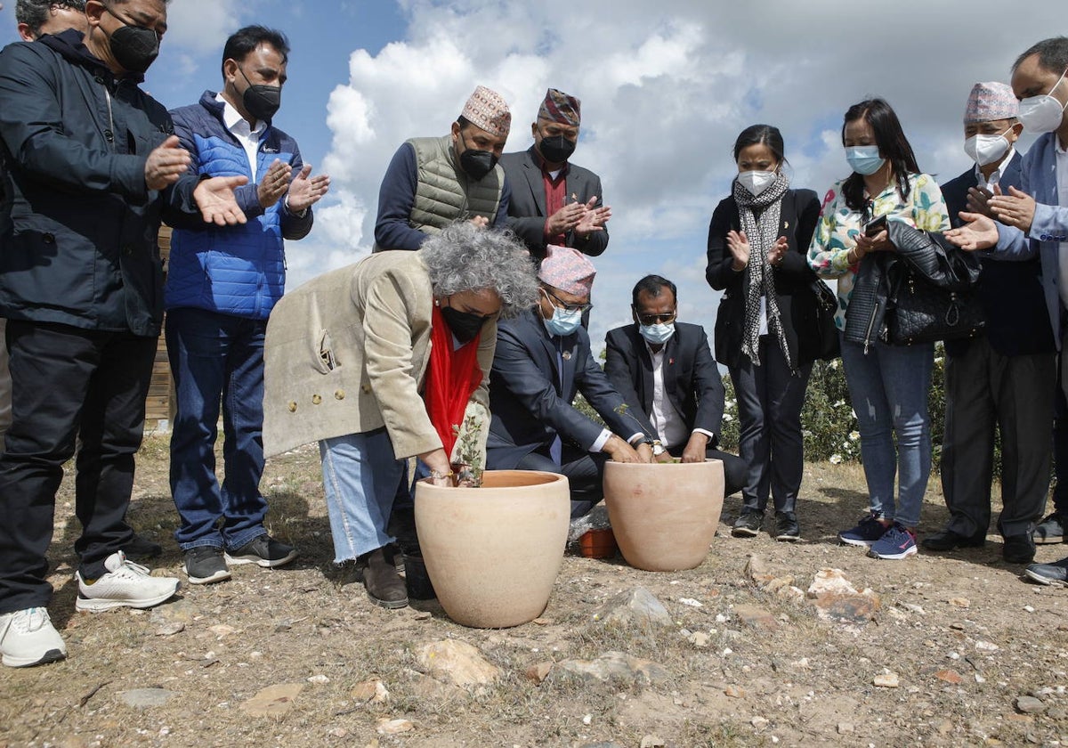 Acto de consagración budista del monte Arropez en abril de 2021.