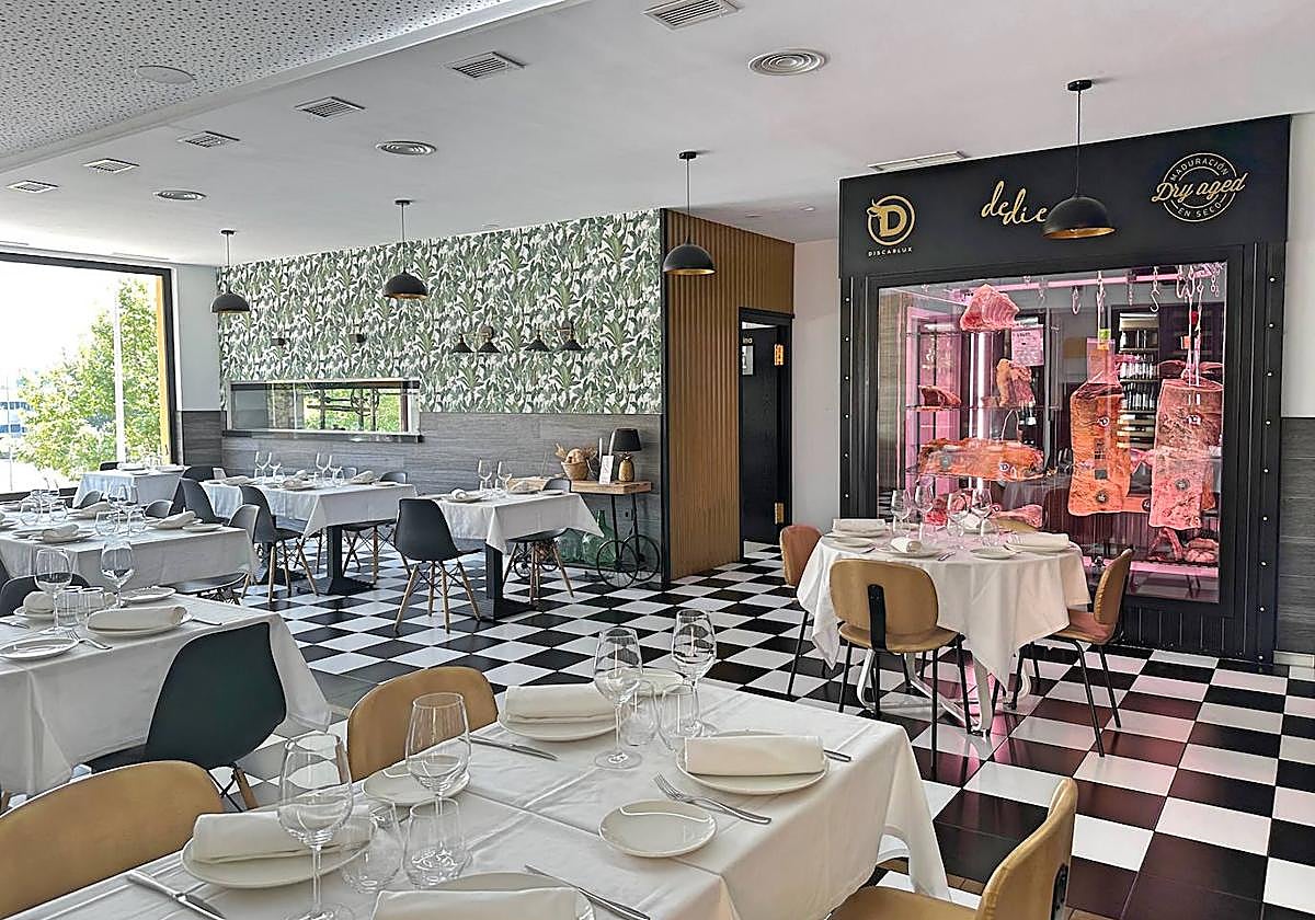 Interior luminoso del restaurante cacereño 'Dediez'