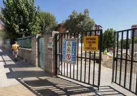 Imagen del colegio Moctezuma, donde las obras de reforma se prolongarán hasta finales de octubre.