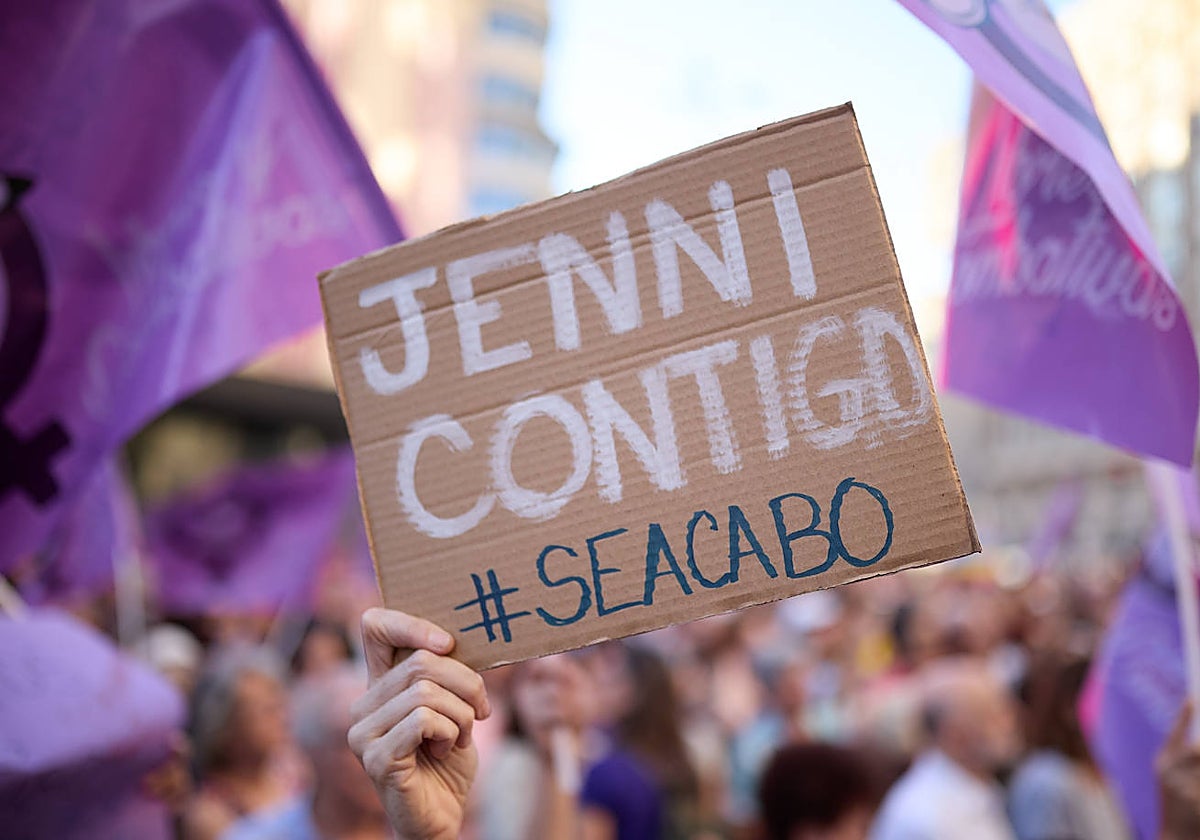 Concentración feminista este lunes en Madrid en apoyo de las campeonas del mundo de fútbol.
