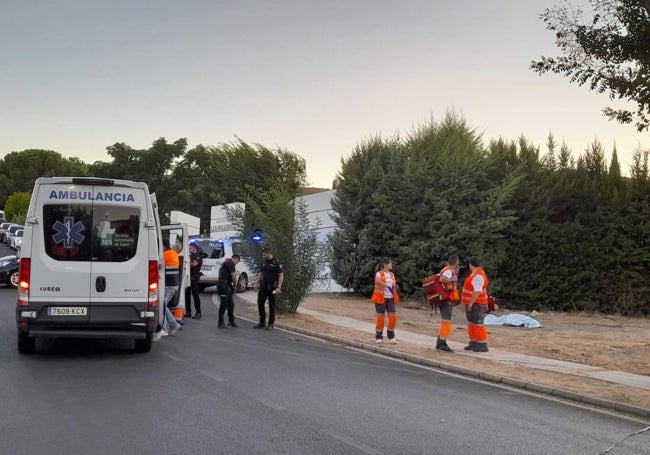 Primero un médico de la zona y luego los sanitarios del SES intentaron reanimarlo sin éxito.