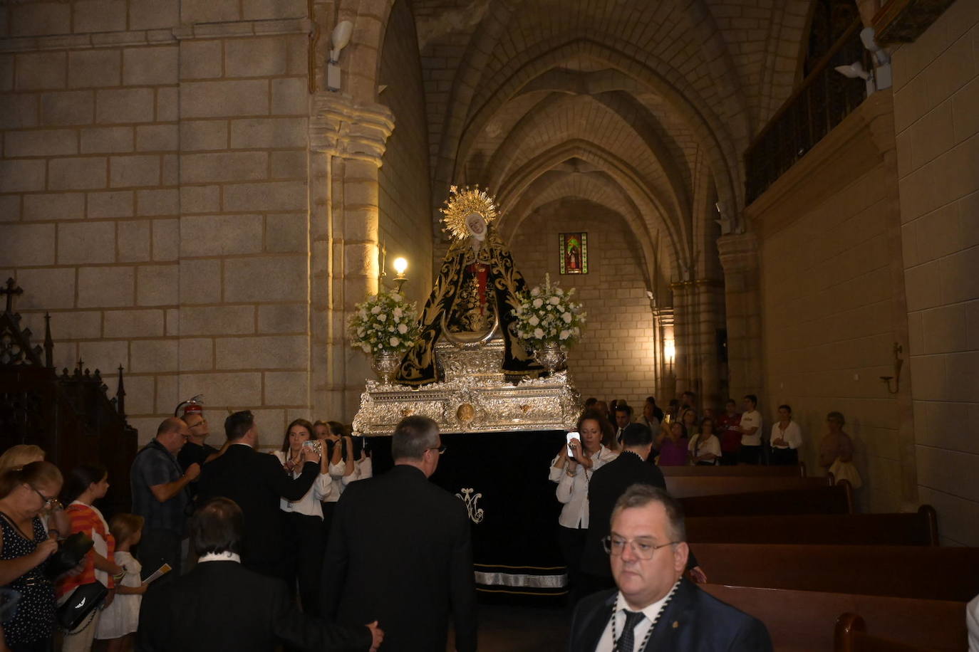 Las Hermandades de Bótoa y La Soledad hacen historia en Badajoz