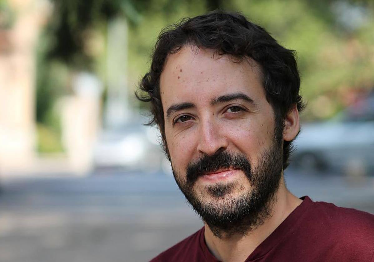 Borja González vive en Badajoz y ha ganado el premio nacional por 'Grito nocturno' (Reservoir Books)