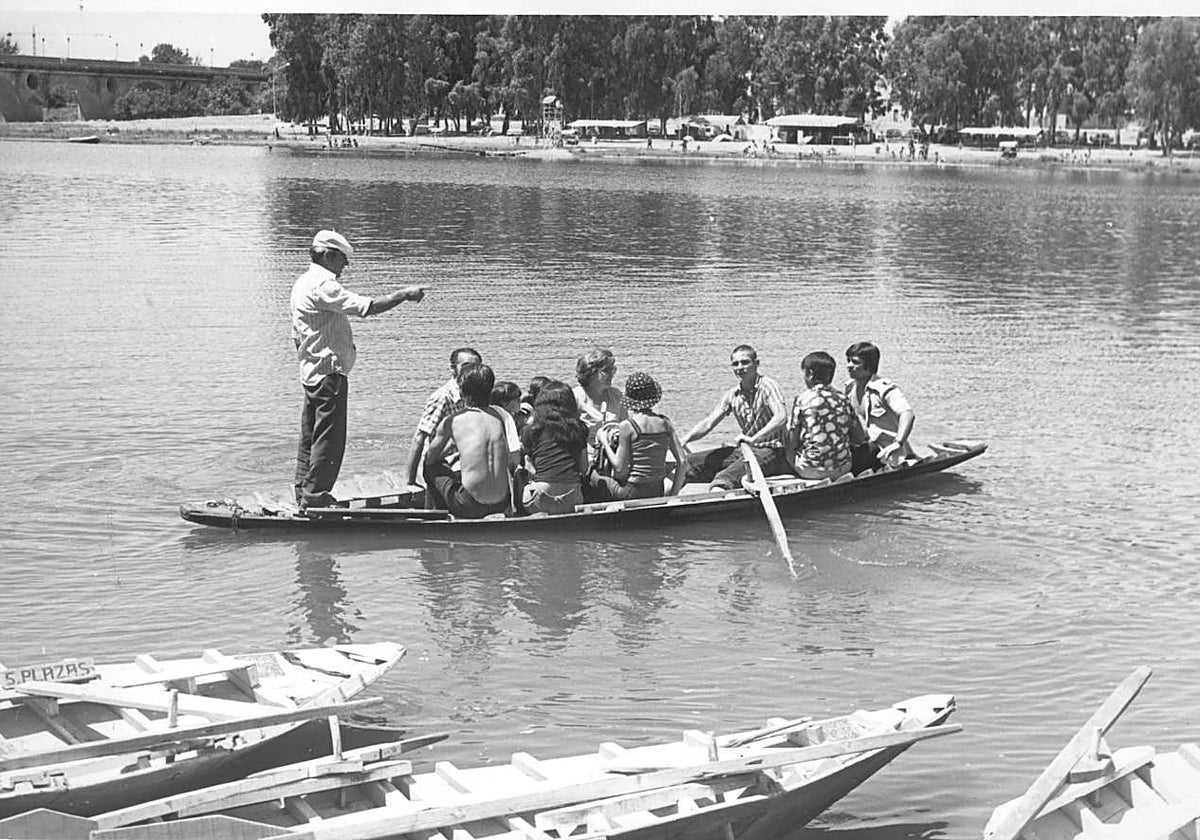 Así eran las antiguas barcas del Guadiana