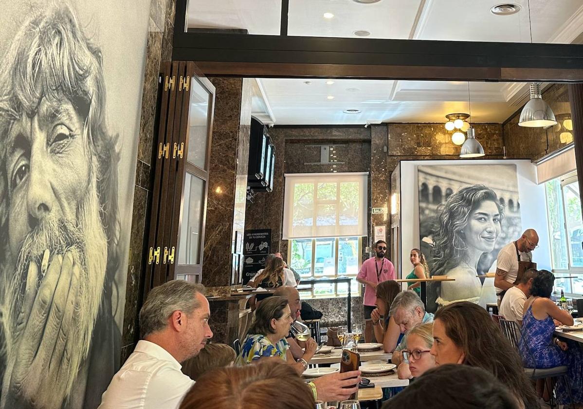 Interior del restaurante Picón, en el paseo Condes de Barcelona.