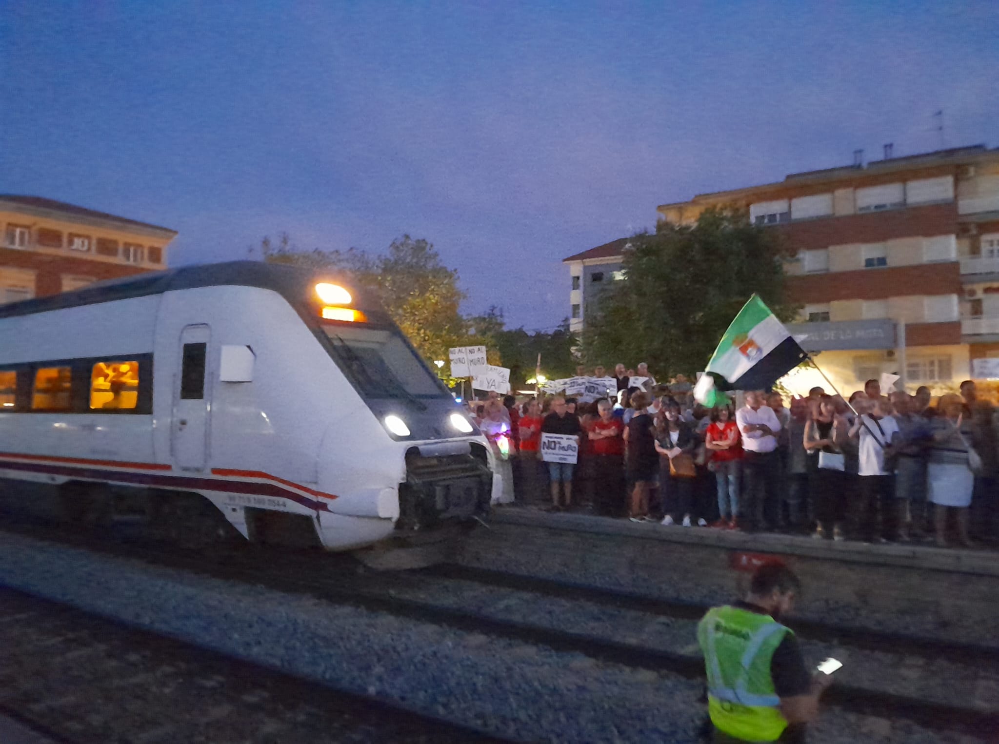 Concentración en Navalmoral de la plataforma No al Muro