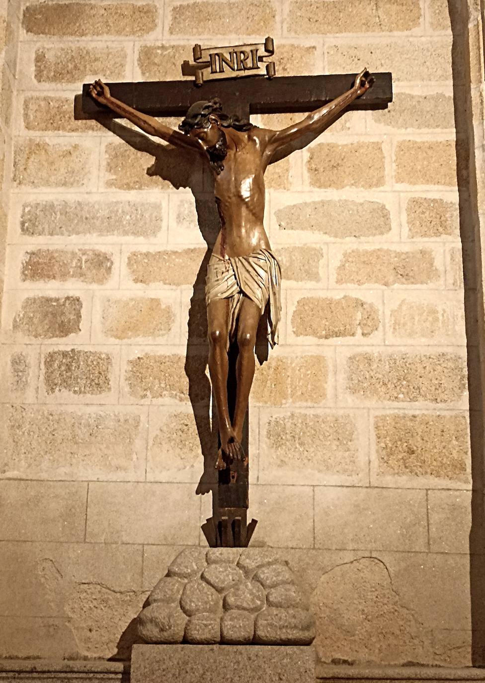 Se llama el Cristo de las Indulgencias por las que concedió el Papa Gregorio XIII.