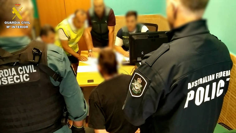 Toma de declaración al australiano detenido en dependencias de la Guardia Civil.