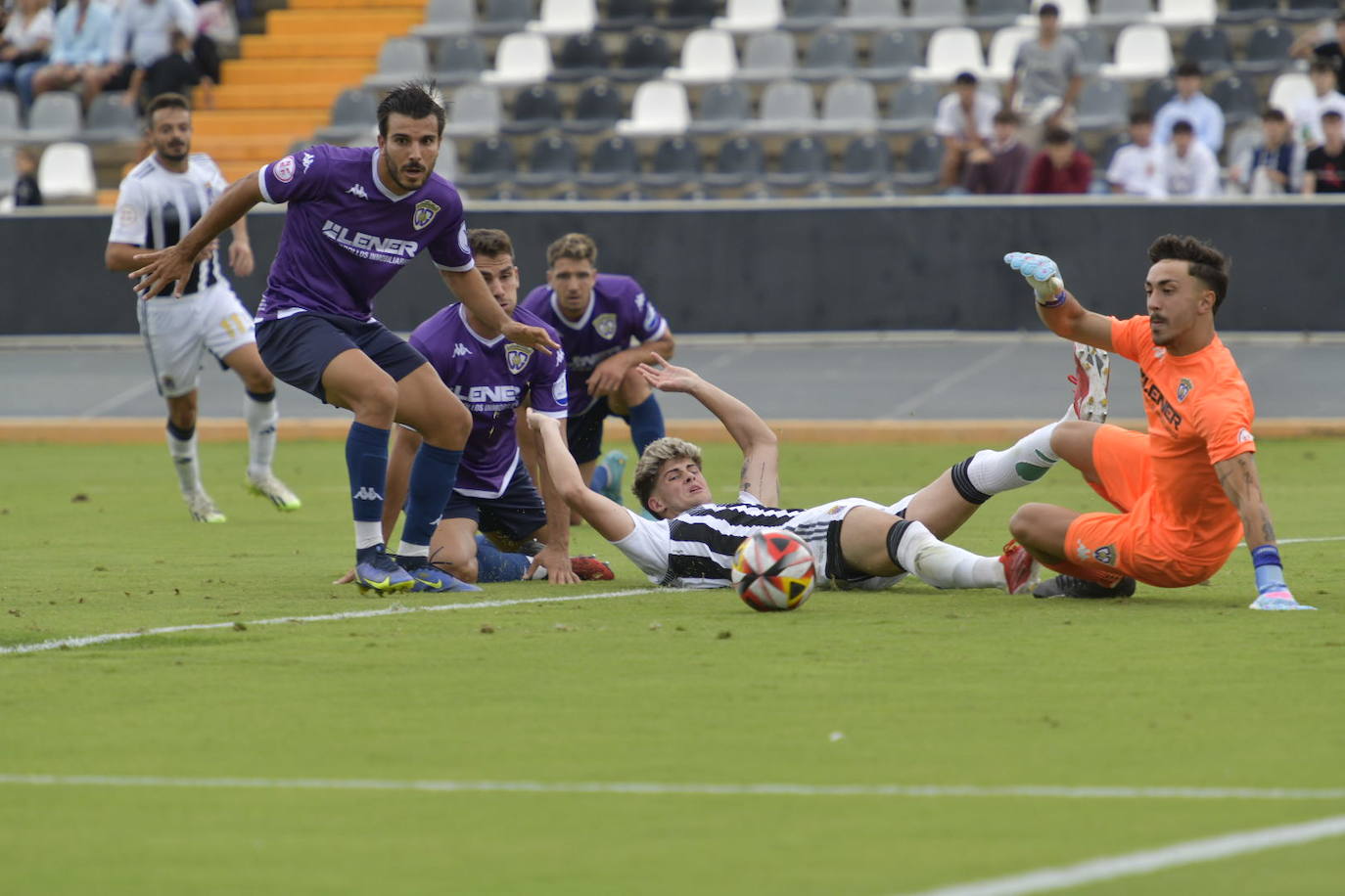 El Badajoz-Guadalajara, en imágenes (1-2)
